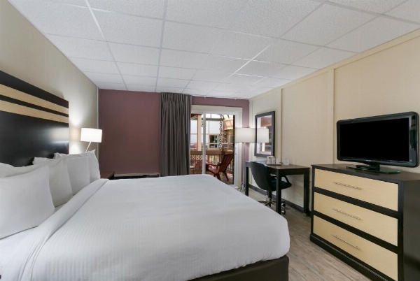 Eisenhower Hotel and Conference Center image 13