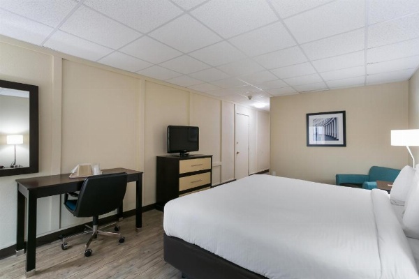 Eisenhower Hotel and Conference Center image 14