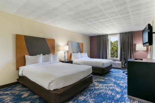 Eisenhower Hotel and Conference Center image 19