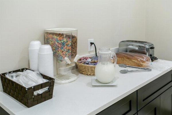 Eisenhower Hotel and Conference Center image 29