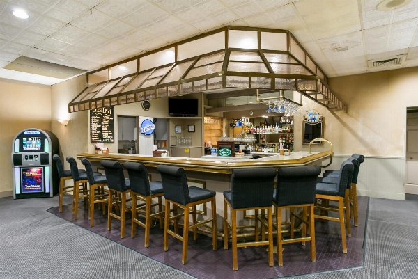 Eisenhower Hotel and Conference Center image 6